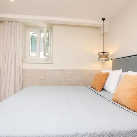 Phaedra & Sofia Campiello Corfu (city)