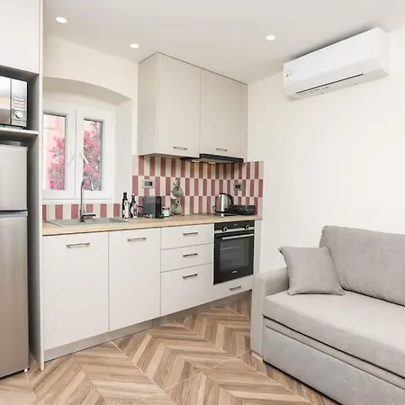 Phaedra & Sofia Campiello * コルフ島